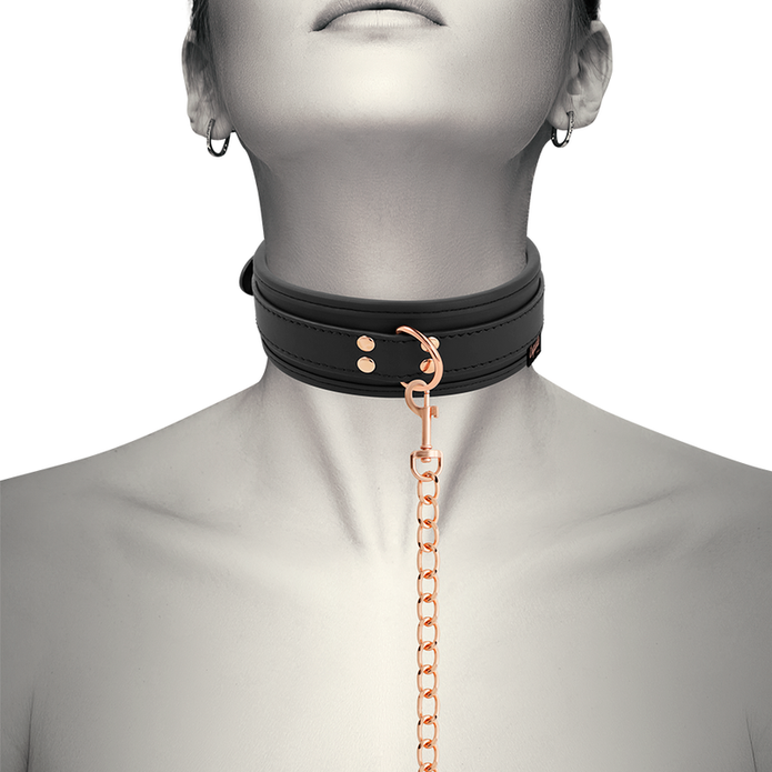 COQUETTE CHIC DESIRE – HALSBAND I VEGANLÄDER MED NEOPRENFODER