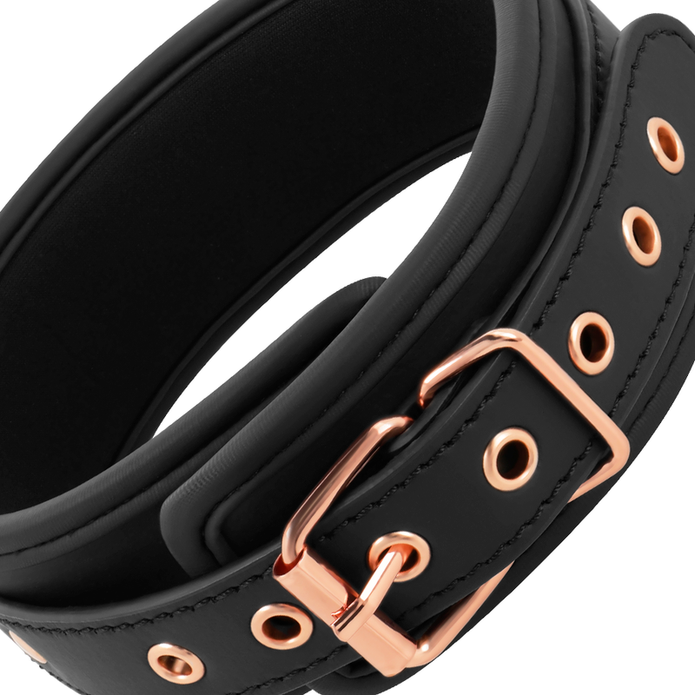 COQUETTE CHIC DESIRE – HALSBAND I VEGANLÄDER MED NEOPRENFODER