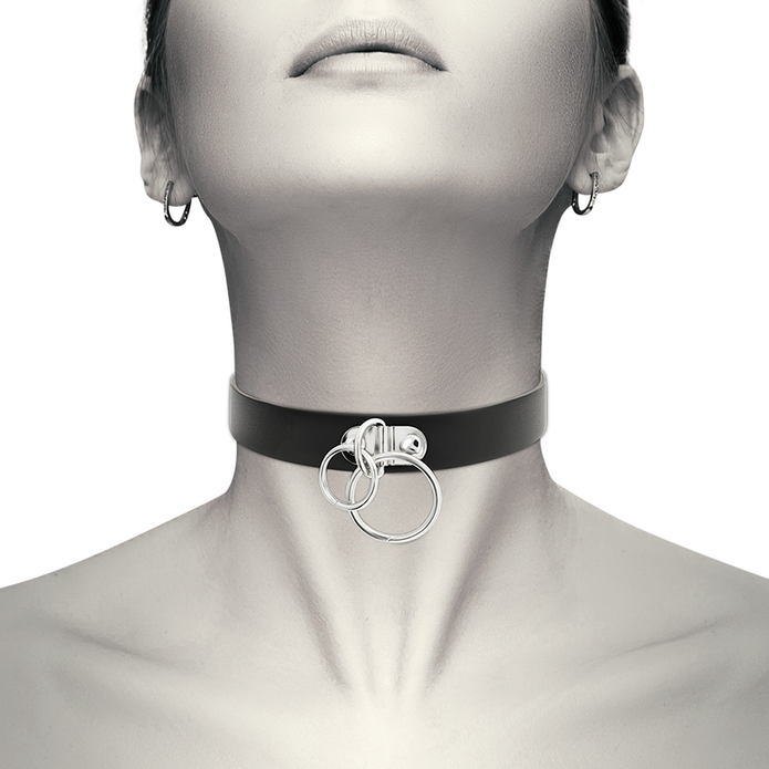 COQUETTE CHIC DESIRE - CHOKER I VEGANLÄDER MED DUBBLA RINGAR