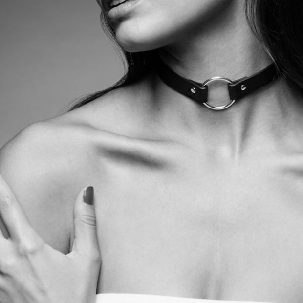BIJOUX INDISCRETS MAZE - Musta choker-kaulapanta